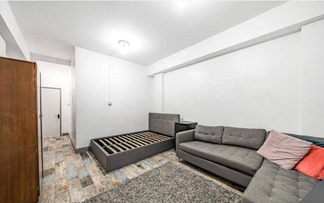 Flat D, 423, Hornsey Road, London photo 2