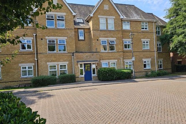 Thumbnail Flat for sale in Stone Meadow, Oxford