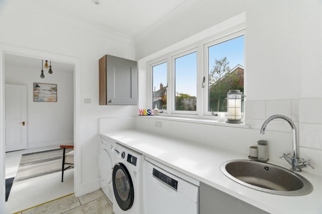 The Manse, 57 Wicken Road, Saffron Walden photo 4