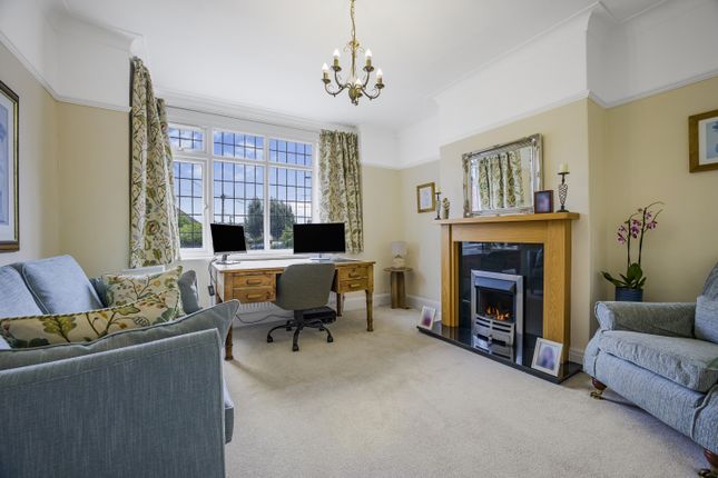 10, Meadway Drive, Sheffield photo 2