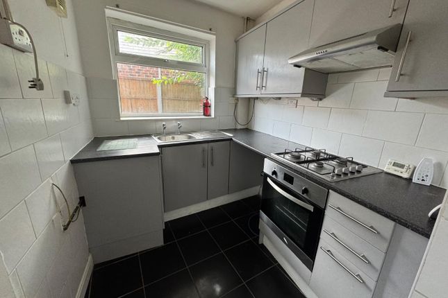 113, Barlborough Road, Chesterfield photo 4