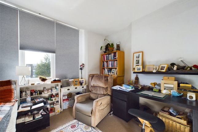 Flat for sale in Park Hill Road, Bromley