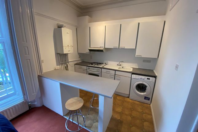 Flat 2 Hill House, Ockford Road, Godalming photo 5