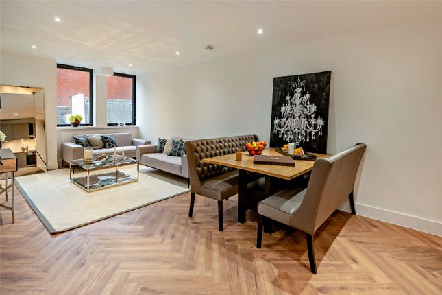 Thumbnail Flat for sale in Queen Anne's Court, Peascod Street, Windsor, Berkshire