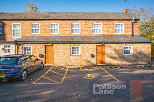 1-bed flat on 111, KETTERING, £675/mo