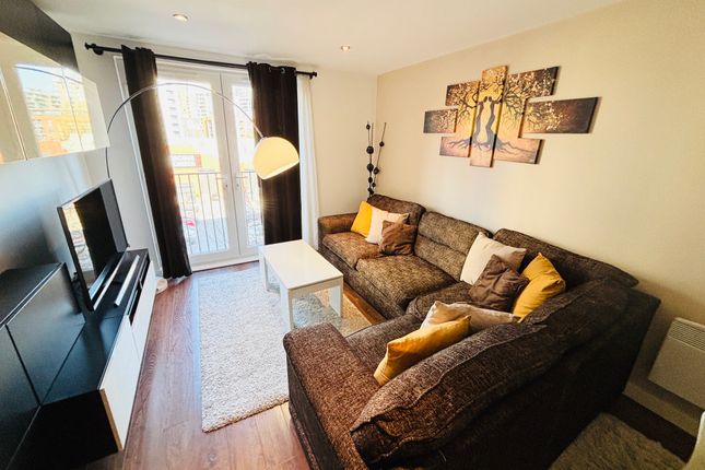 Beautifully Presented 2 Bedroom Apartment