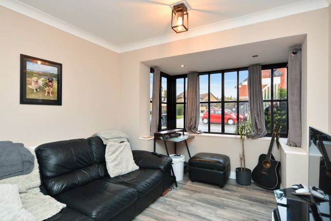26, Kingston Avenue, Shoeburyness photo 4