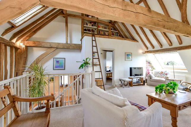 3 Rose Acre Barn Bedmond Road, Hemel Hempstead photo 4
