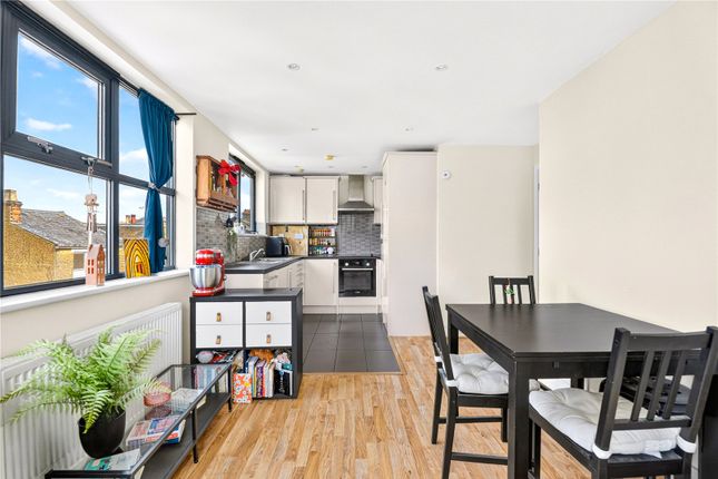 Flat 7, De Vere Court, 91, Hoe Street, London photo 4