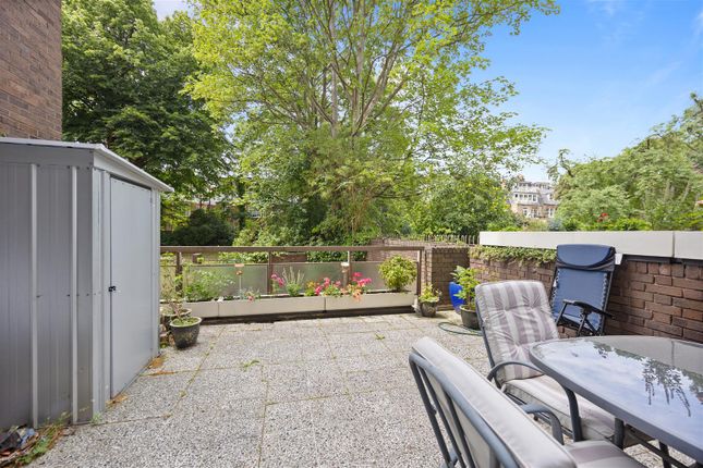 5 Straffan Lodge, 1-3, Belsize Grove, London photo 3