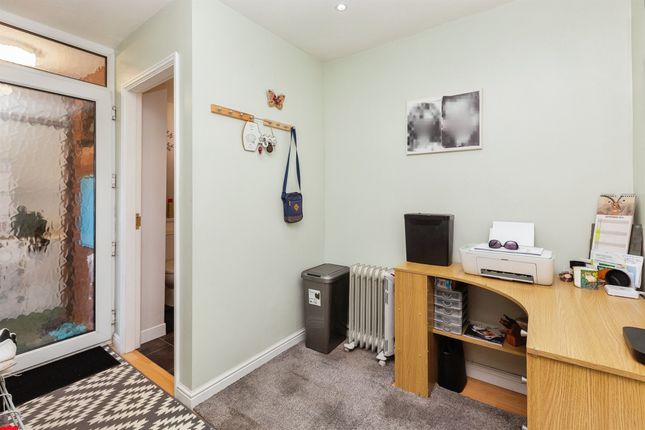 Terraced house for sale in Nene Close, Aylesbury
