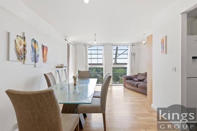 135A Coppermill Heights, 2 Daneland Walk, London photo 2