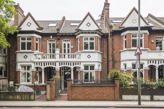 Thumbnail Terraced house to rent in Clapham Common West Side, London