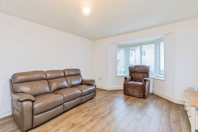 4,, Gudgeon Crescent, Kent photo 3