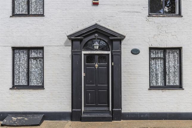 Mill House, Oare Road, Faversham photo 2