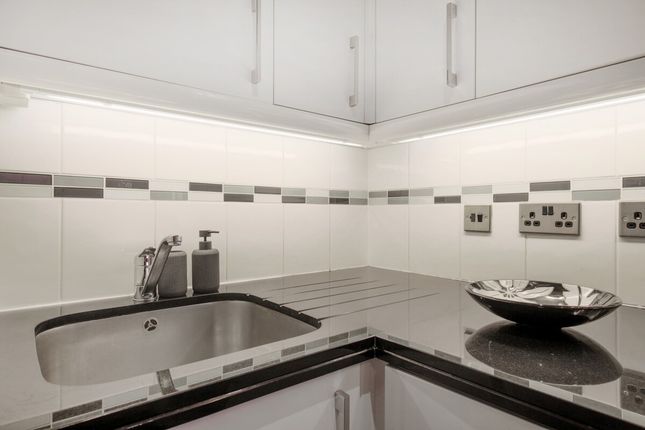 1-bed flat on 12 Hertford Street, London, £6,500/mo