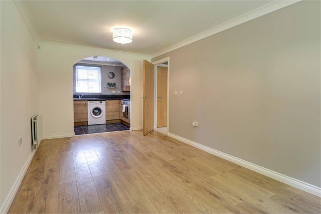 1 Willow Court, London Road, Sawbridgeworth photo 4
