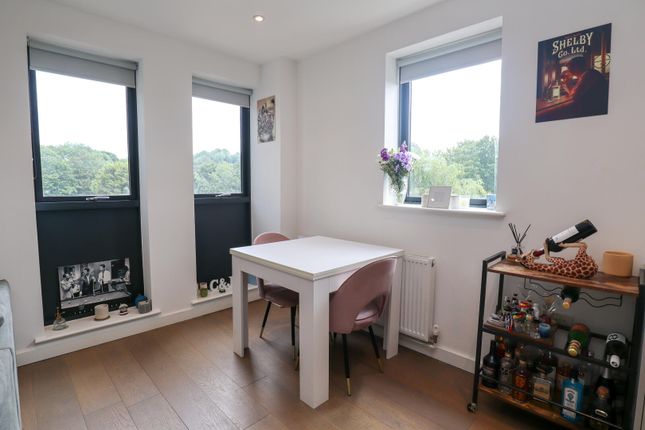 Flat 22, 31, Leaden Hill, Coulsdon photo 4