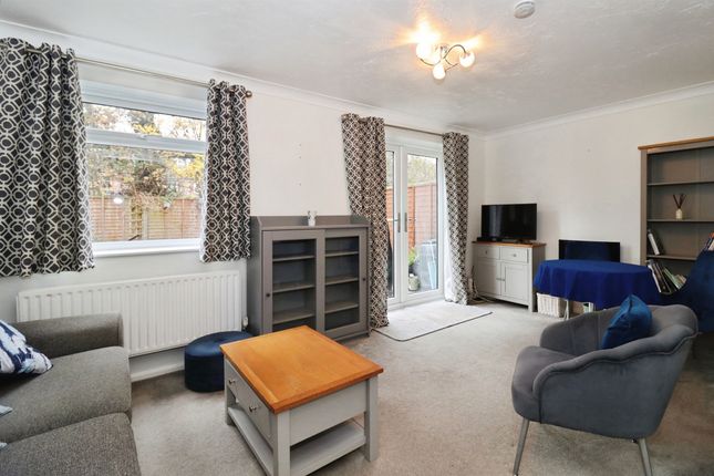28, Hay Leaze, Bristol photo 5
