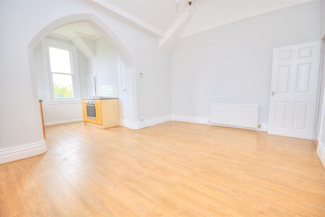 Flat 5 Treleaven House, 18, Blundellsands Road West, Liverpool photo 2