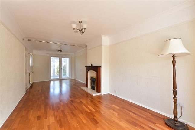 Lounge/ Dining Room