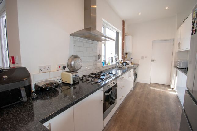 Room 3, 11 New Park Road, Leicester photo 3