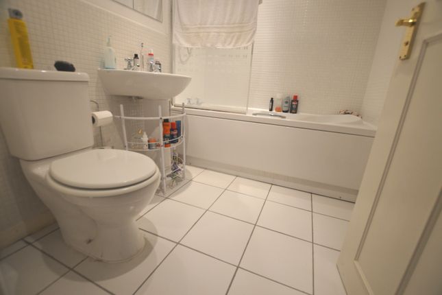 57, Wakefield photo 3