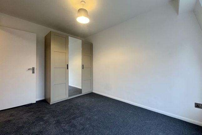 Wellington Road, Enfield photo 5