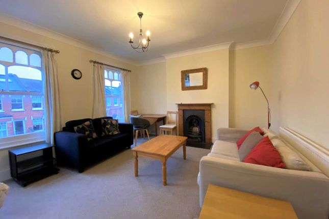 Thumbnail Flat to rent in Chiswick, London