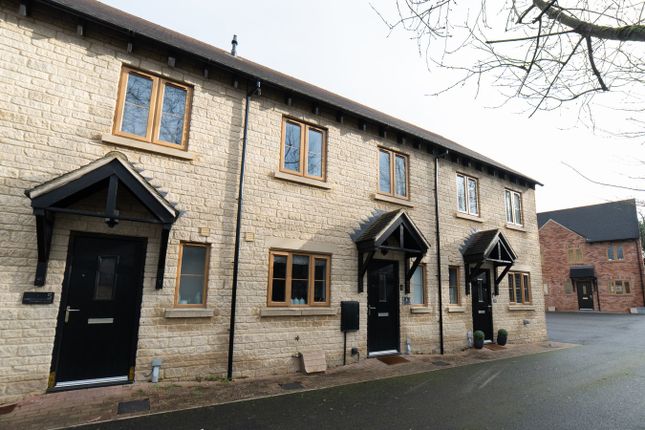 6, Hill View Close, Cheltenham photo 3