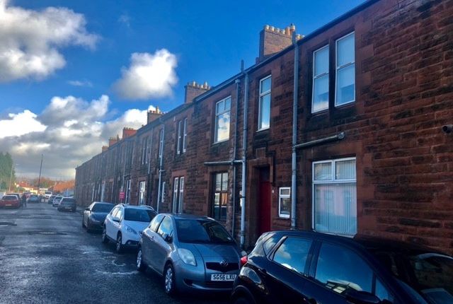 Thumbnail Flat to rent in 21 Mackinlay Place, Kilmarnock