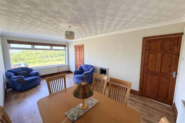 36 Maes Yr Efail, Dunvant photo 2