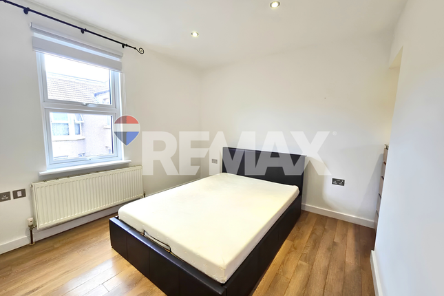 4, Desford Road, London photo 5