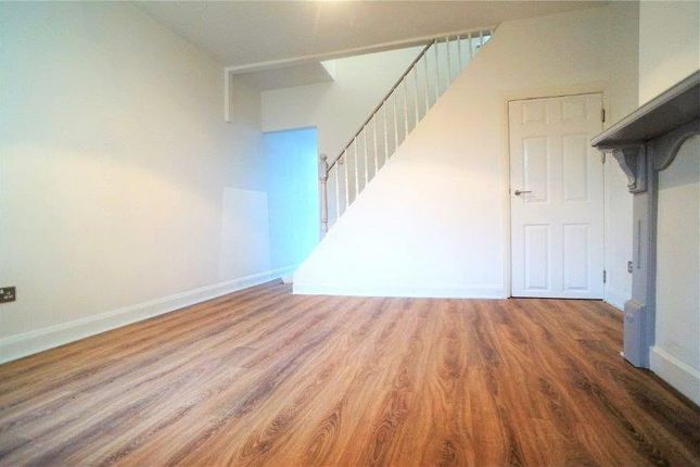 10, Charles Street, Rochester photo 4
