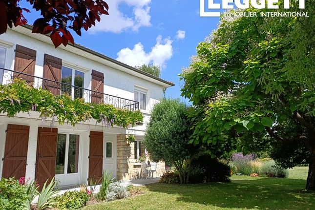 Thumbnail Villa for sale in 1941 Route De Lougratte, Montauriol, Lot-Et-Garonne, Nouvelle-Aquitaine