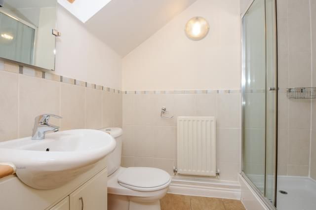 7, Cranbourne Towers, Ascot photo 5
