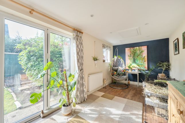 3, Parkside Mews, Warlingham photo 4