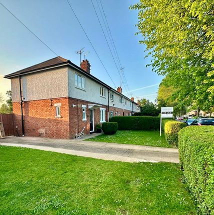 Semi-detached house for sale in Grange Road, Banbury