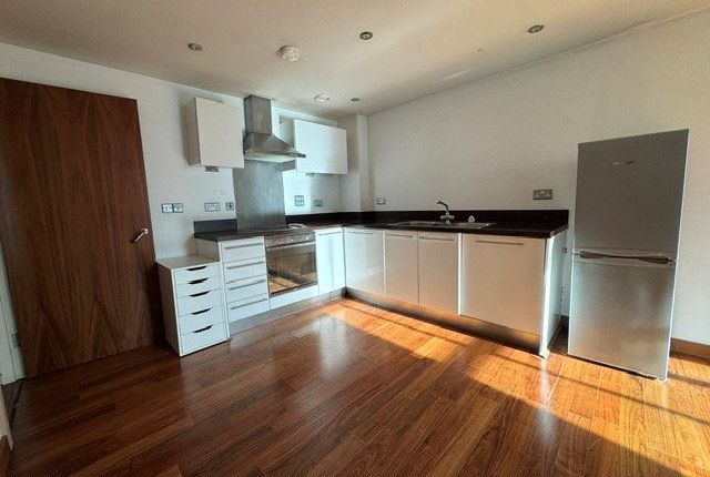 Apartment 1, St. George Building, 60, Great George Street, West Yorkshire photo 2