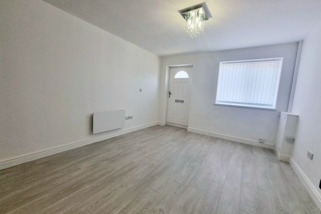 29, Junction Lane, St. Helens photo 4