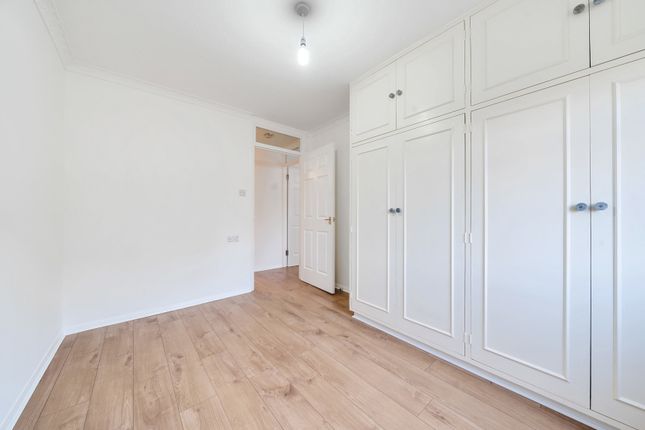 Flat for sale in Chatsworth Place, Mitcham