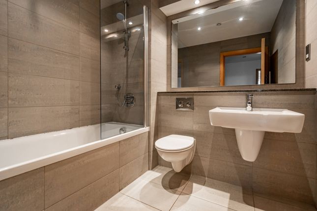 Flat for sale in 2/3 Western Harbour Place, Edinburgh