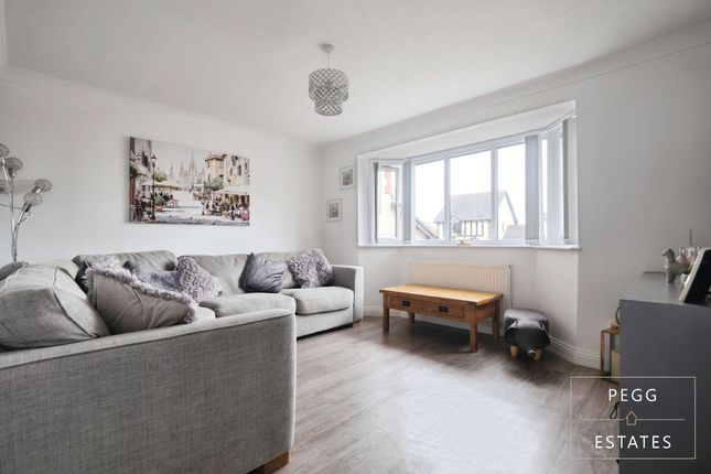 4 Arran Close, Torquay photo 4