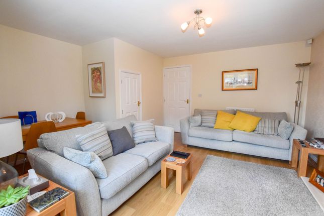 6 Vaughan Road, Altrincham photo 4