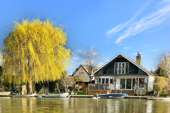 Thumbnail Detached house for sale in Pharaohs Island, Shepperton