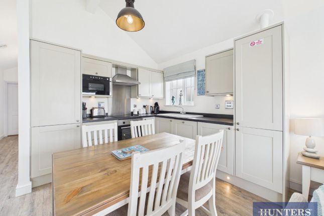 Sea Breeze, 7, Turtle Close, Filey photo 4