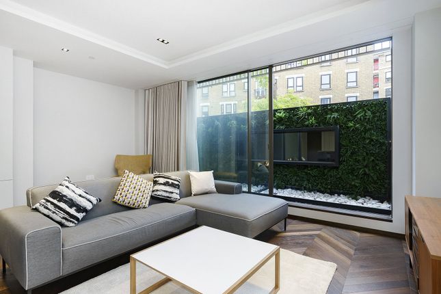 Thumbnail Flat to rent in Great Newport Street, Covent Garden