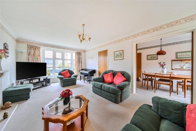 6, Oleander Close, Farnborough Village photo 2