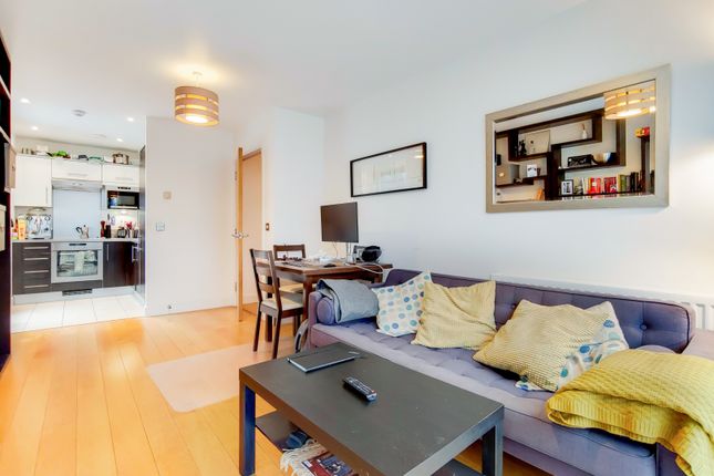 Thumbnail Flat for sale in Newington Causeway, Elephant And Castle