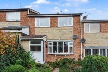 3-bed terraced on 25 Chatsworth Rise, Rotherham, £105,000